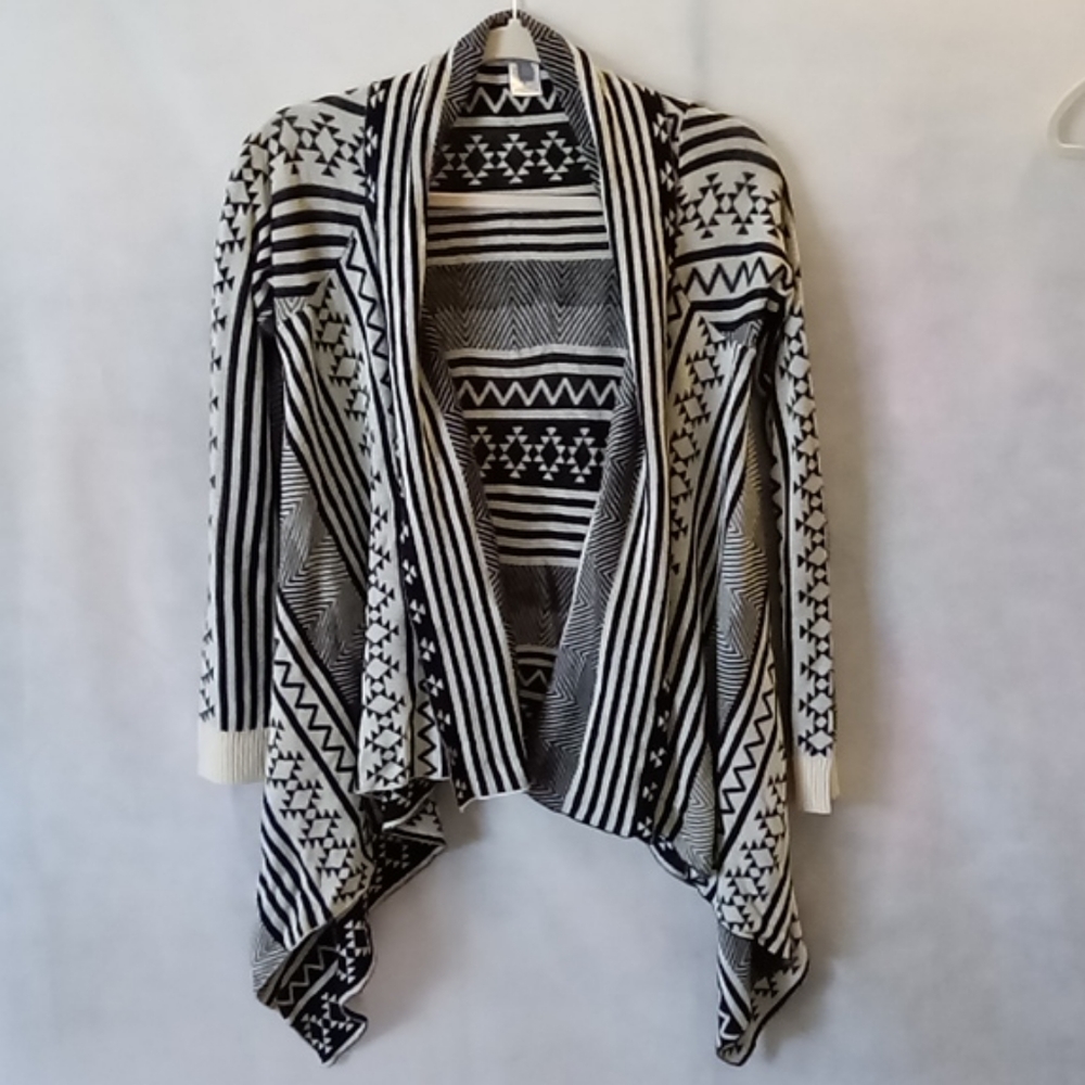 ♥️Charlotte Russe Cardigan size small